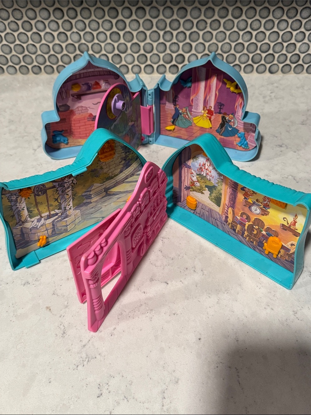 Lot of 2 Disney Mattel Fold Up Travel Playsets 1993 Snow White & 1992 Cinderella